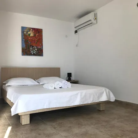 2 Mai Vila Pensjonat Două Mai