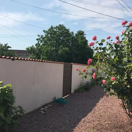 2 Mai Vila ドウア・マ