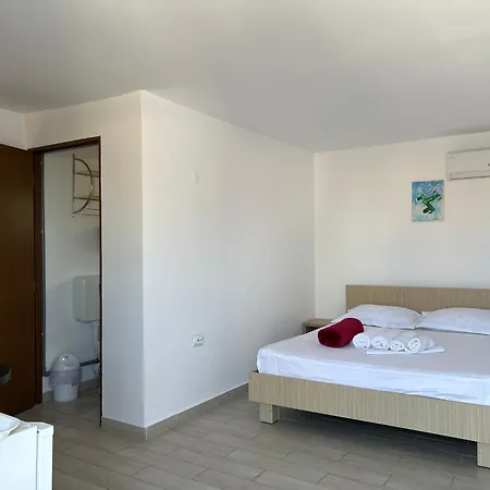 Elna 4* Două Mai