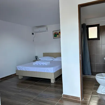 Gæstehus Vila Elna 4*