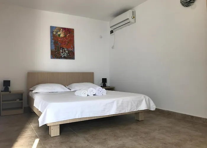 2 Mai Vila Guest house 2 Mai